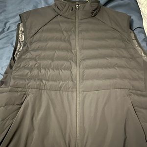 Men’s Large Lululemon Down for it all Vest